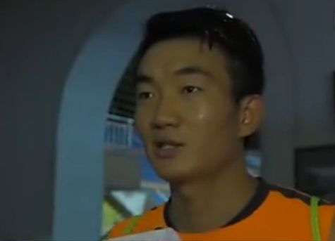 叶辰一眼就认出了两人，正是童年时熟悉的顾叔叔，以及他的老婆林阿姨